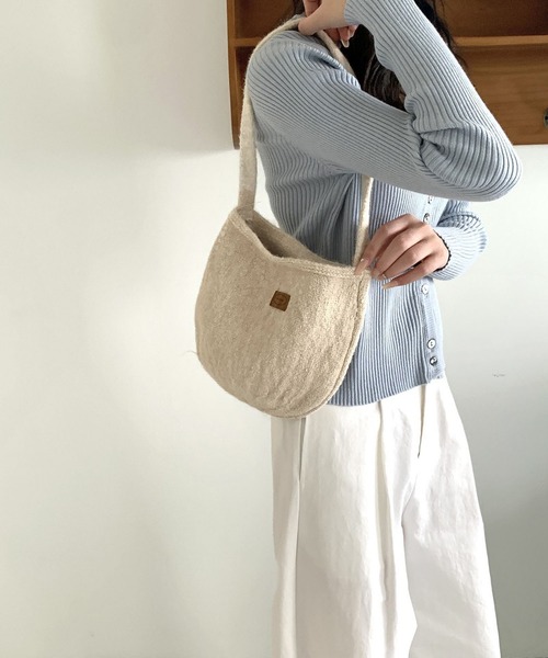 LA VORAGINE（ラ ヴォラジネ）の「ニットハンドバッグ（ハンドバッグ・レディース・ブラック/ブラウン/グレー/グリーン/アイボリー/ネイビー/ピンク/レッド・FREE）」の2枚目の写真