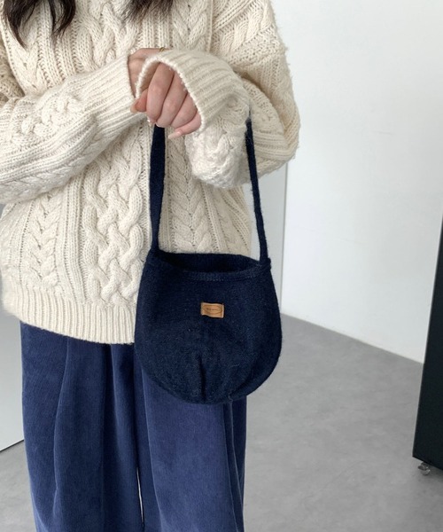 LA VORAGINE（ラ ヴォラジネ）の「ニットハンドバッグ（ハンドバッグ・レディース・ブラック/ブラウン/グレー/グリーン/アイボリー/ネイビー/ピンク/レッド・FREE）」の14枚目の写真