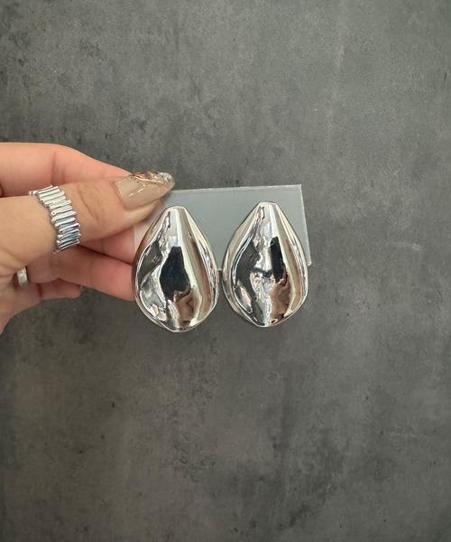 Rechic（リシック）の「【suiさんコラボ】　ボリュームドロップピアス（ピアス（両耳用）・レディース・シルバー/ゴールド・FREE）」の12枚目の写真