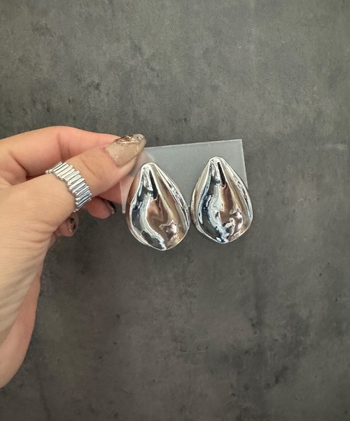 Rechic（リシック）の「【suiさんコラボ】　ボリュームドロップピアス（ピアス（両耳用）・レディース・シルバー/ゴールド・FREE）」の7枚目の写真