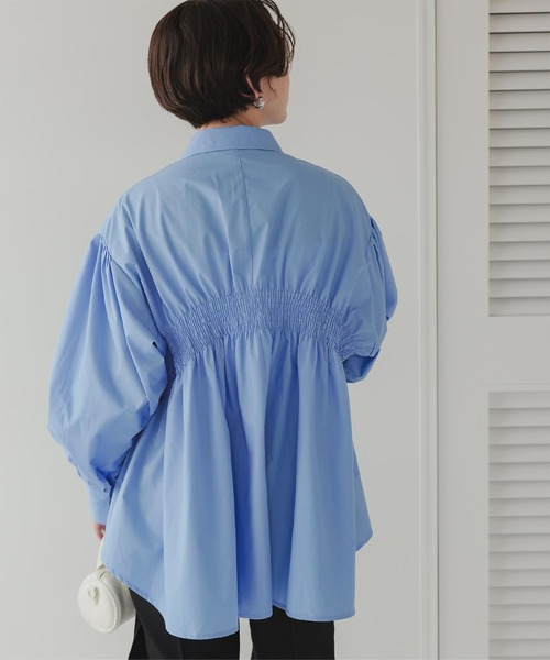 titivate(ティティベイト)の「バックシャーリングシャツ(シャツ/ブラウス・レディース・ブラック/ブルー/オフホワイト・S/M/L)」の14枚目の写真