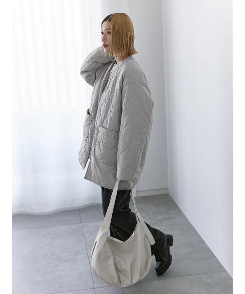 Samansa Mos2 blue（サマンサモスモスブルー）の「ボア×キルトリバーシブルコート（ブルゾン・レディース・グレー/ブラック/キナリ・F）」の9枚目の写真