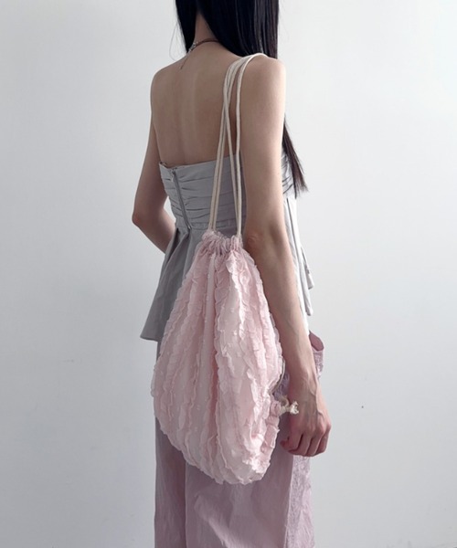 LAC-VERT（ラック・ヴェール）の「ガーリーフリルナップサック（バックパック/リュック・レディース・ピンク/アイボリー・FREE）」の5枚目の写真