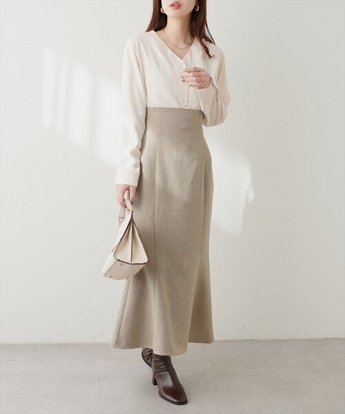 natural couture(ナチュラルクチュール)の「【WEB限定】プチプラちびパールとろみブラウス(シャツ/ブラウス・レディース・アイボリー/ドット/チャコールグレー/サックスブルー/ピンクベージュ/グレイッシュベージュ・FREE)」の12枚目の写真