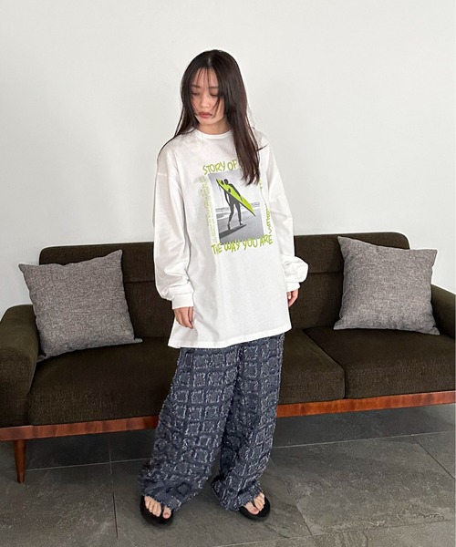 feepur by saya（フェピュールバイサヤ）の「カラーロゴフォトロンTee（Tシャツ/カットソー・レディース・ホワイト/ホワイト系その他/ライトグレー系/ライトグレー・MEDIUM）」の19枚目の写真