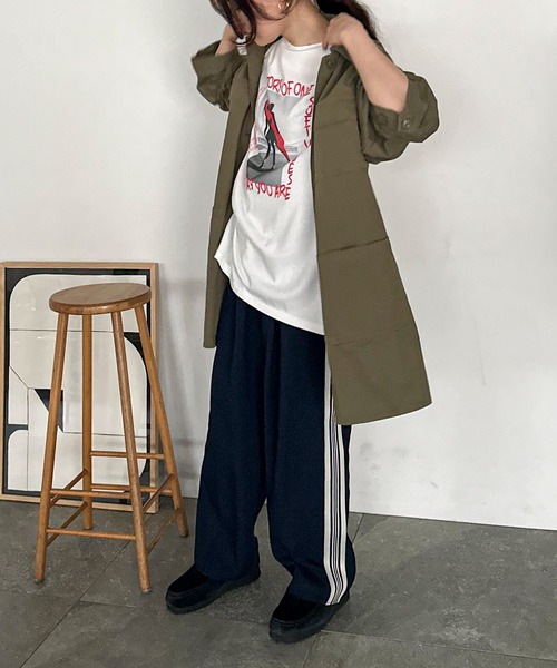 feepur by saya（フェピュールバイサヤ）の「カラーロゴフォトロンTee（Tシャツ/カットソー・レディース・ホワイト/ホワイト系その他/ライトグレー系/ライトグレー・MEDIUM）」の16枚目の写真