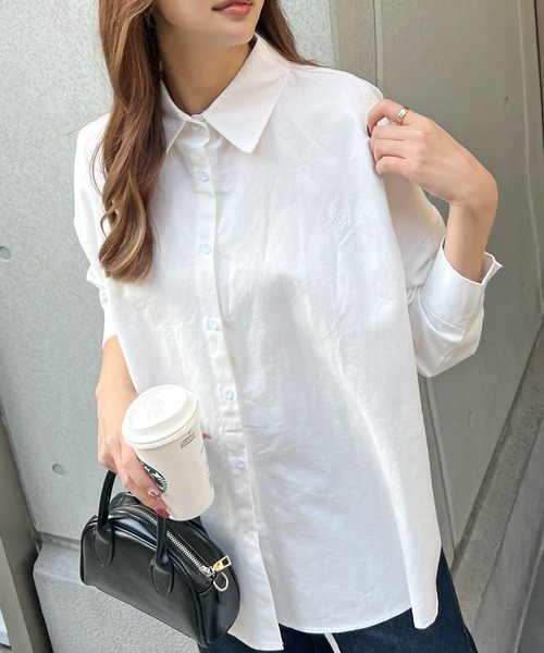 ABYS（アビス）の「ワンポイント刺繍BIGシャツ（シャツ/ブラウス・レディース・ホワイト/ブルー/ライトイエロー・MEDIUM/LARGE）」の5枚目の写真