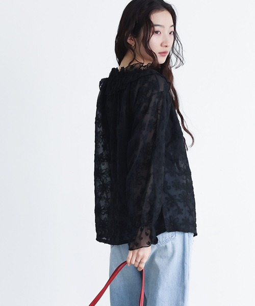 somari imagination(ソマリ イマジネーション)の「『チュールテープフラワー刺繍シアーブラウス』(シャツ/ブラウス・レディース・ブラック/オフホワイト・2/1)」の21枚目の写真