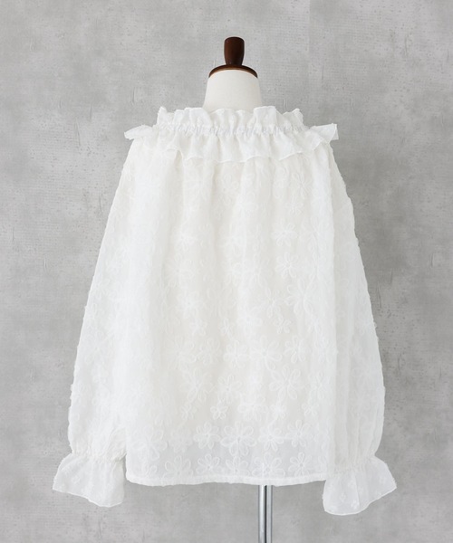 somari imagination(ソマリ イマジネーション)の「『チュールテープフラワー刺繍シアーブラウス』(シャツ/ブラウス・レディース・ブラック/オフホワイト・2/1)」の14枚目の写真