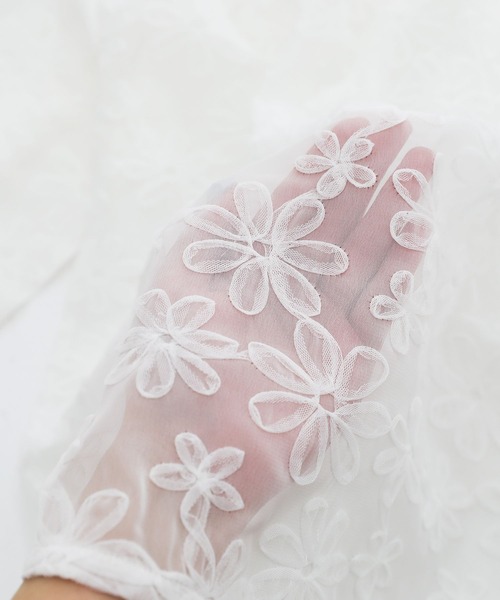 somari imagination(ソマリ イマジネーション)の「『チュールテープフラワー刺繍シアーブラウス』(シャツ/ブラウス・レディース・ブラック/オフホワイト・2/1)」の7枚目の写真