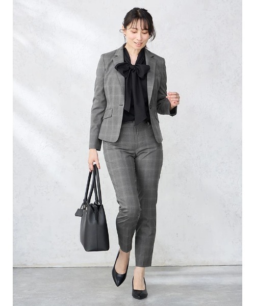 Perfect Suit FActory（パーフェクトスーツファクトリー）の「デレガントスーツ　テーパードパンツ　グレンチェック柄　グレー/ネイビー（スーツパンツ・レディース・グレー/ネイビー・11号/7号/9号/13号）」の4枚目の写真