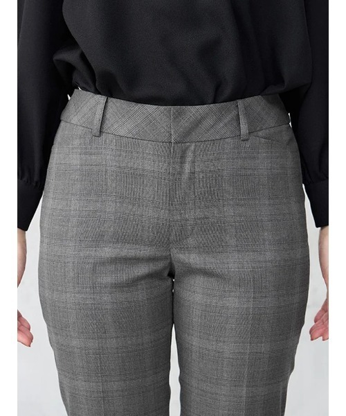 Perfect Suit FActory（パーフェクトスーツファクトリー）の「デレガントスーツ　テーパードパンツ　グレンチェック柄　グレー/ネイビー（スーツパンツ・レディース・グレー/ネイビー・11号/7号/9号/13号）」の7枚目の写真