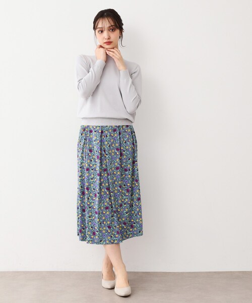 LAURA ASHLEY（ローラアシュレイ）の「【同素材アイテムあり】ソフトタッチ 無地カラーニット（ニット/セーター・レディース・ライトグレー/ピンク・38/40）」の4枚目の写真