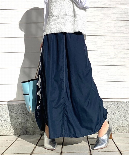Q（キュー）の「サイドラインドロストスカート（スカート）」 - WEAR
