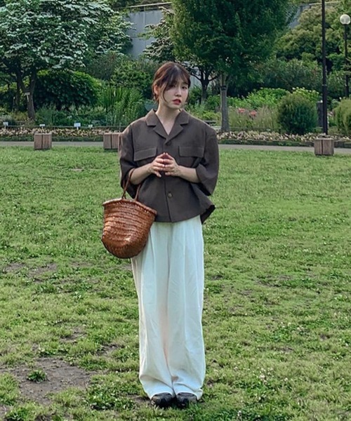 ASCLO（エジュクロ）の「【UNISEX】ASCLO／リネンクロップドジャケット（テーラードジャケット・レディース・ブラック/カーキ・FREE）」の7枚目の写真