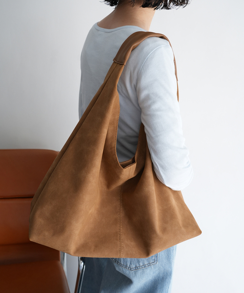SLOBE IENA(スローブイエナ)の「《WEB限定/追加4》SLOBE トライアングルBAG(トートバッグ・レディース・ブラウン/ブラック・FREE)」の17枚目の写真