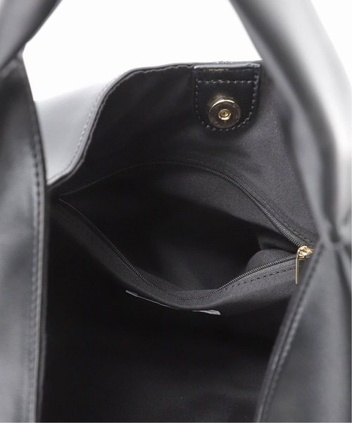 SLOBE IENA(スローブイエナ)の「《WEB限定/追加4》SLOBE トライアングルBAG(トートバッグ・レディース・ブラウン/ブラック・FREE)」の9枚目の写真