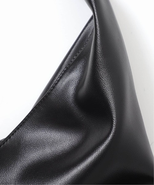 SLOBE IENA(スローブイエナ)の「《WEB限定/追加4》SLOBE トライアングルBAG(トートバッグ・レディース・ブラウン/ブラック・FREE)」の5枚目の写真