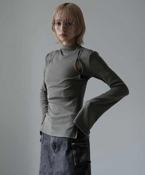 Ulysses（ユリシス）の「カットアウトハイネックカットソー（Tシャツ/カットソー・レディース・ブラック/グレー/ホワイト/キャメル・M/L）」の4枚目の写真