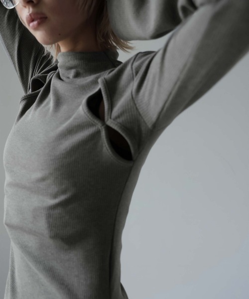 Ulysses（ユリシス）の「カットアウトハイネックカットソー（Tシャツ/カットソー・レディース・ブラック/グレー/ホワイト/キャメル・M/L）」の20枚目の写真