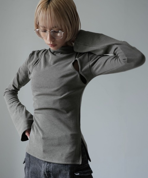 Ulysses（ユリシス）の「カットアウトハイネックカットソー（Tシャツ/カットソー・レディース・ブラック/グレー/ホワイト/キャメル・M/L）」の21枚目の写真