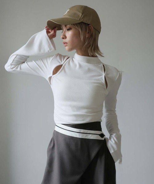 Ulysses（ユリシス）の「カットアウトハイネックカットソー（Tシャツ/カットソー・レディース・ブラック/グレー/ホワイト/キャメル・M/L）」の10枚目の写真