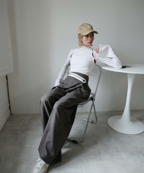 Ulysses（ユリシス）の「カットアウトハイネックカットソー（Tシャツ/カットソー・レディース・ブラック/グレー/ホワイト/キャメル・M/L）」の12枚目の写真