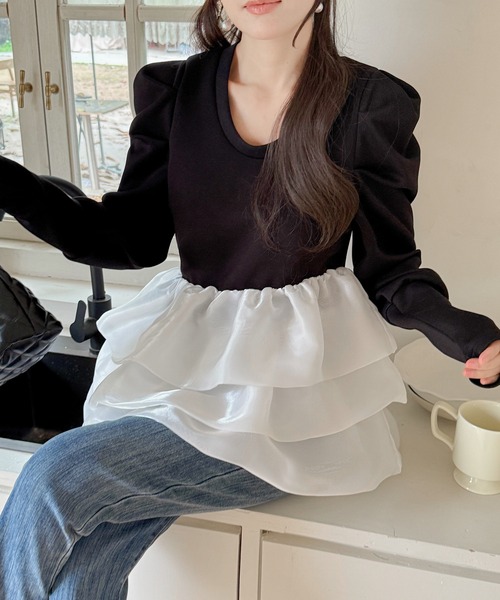 by LEGNA(バイレグナ)の「バルーンフリルドッキング長袖トップス(Tシャツ/カットソー・レディース・ブラック×ホワイト/ホワイト/グレー×ホワイト/ホワイト×ブラック・FREE)」の7枚目の写真