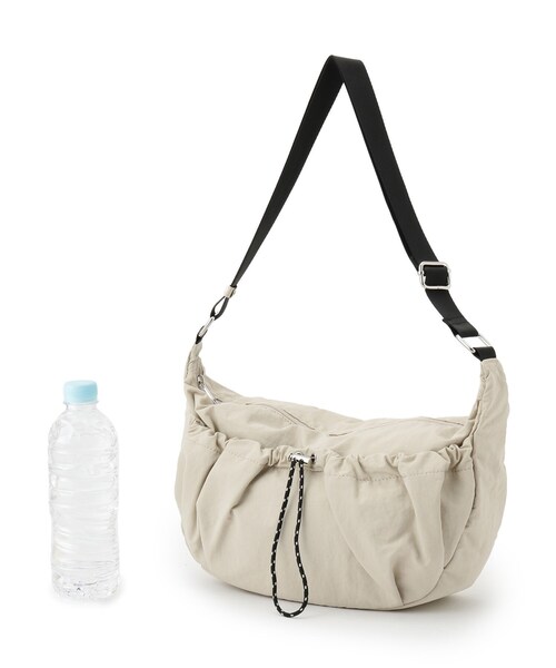 grove（グローブ）の「ドロストポケットナイロンショルダー（ショルダーバッグ・レディース・ライトベージュ/ダークグレー/ブラック/ライトグリーン・00）」の14枚目の写真