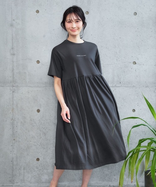 aimerfeel(エメフィール)の「▼シンプルロゴ 半袖 綿混 ワンピース(ルームワンピース・レディース・サックスブルー/オフホワイト/チャコールグレー・MEDIUM/LARGE)」の3枚目の写真