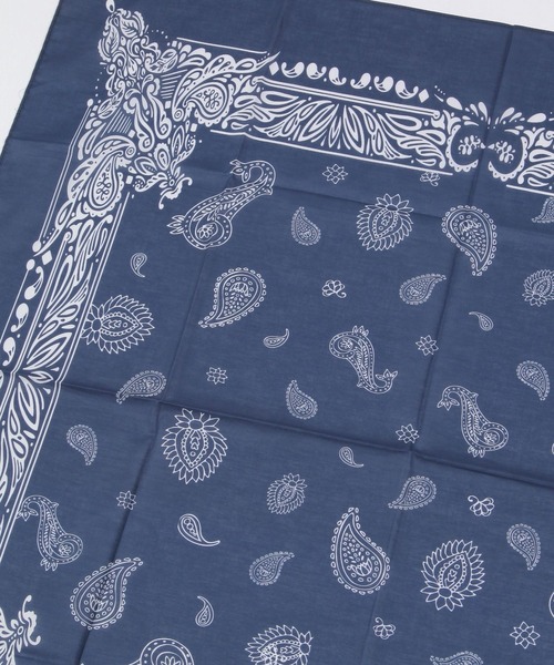 studio CLIP(スタディオクリップ)の「大判ペイズリースカーフ(バンダナ/スカーフ・レディース・グレー/ネイビー・FREE)」の4枚目の写真