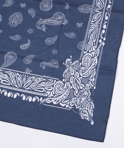 studio CLIP(スタディオクリップ)の「大判ペイズリースカーフ(バンダナ/スカーフ・レディース・グレー/ネイビー・FREE)」の5枚目の写真