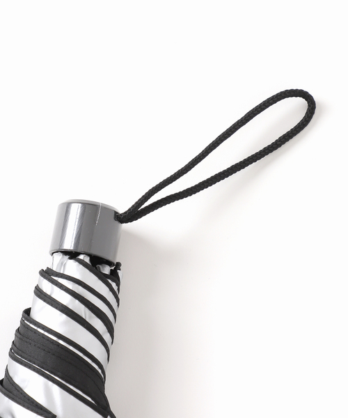 Traditional Weatherwear（トラディショナルウェザーウェア）の「《WEB限定/追加》TRADITIONAL WEATHERWEAR LIGHT WEIGHT UMBRELLA 晴雨兼用傘（折りたたみ傘・レディース・シルバー/ゴールド・FREE）」の10枚目の写真