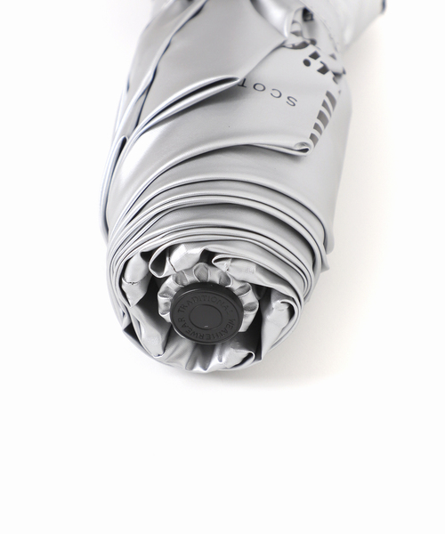 Traditional Weatherwear（トラディショナルウェザーウェア）の「《WEB限定/追加》TRADITIONAL WEATHERWEAR LIGHT WEIGHT UMBRELLA 晴雨兼用傘（折りたたみ傘・レディース・シルバー/ゴールド・FREE）」の12枚目の写真