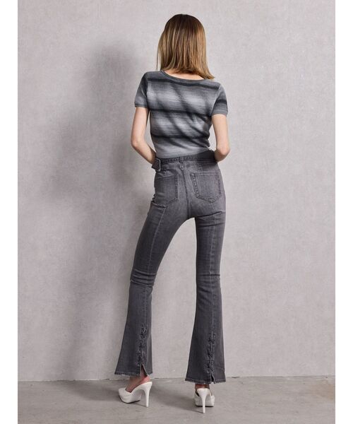 GYDA（ジェイダ）の「ハイウエストBACKレースアップフレアデニムパンツ（デニムパンツ・レディース・ブラック/ライトブルー・X-SMALL/SMALL/MEDIUM）」の4枚目の写真