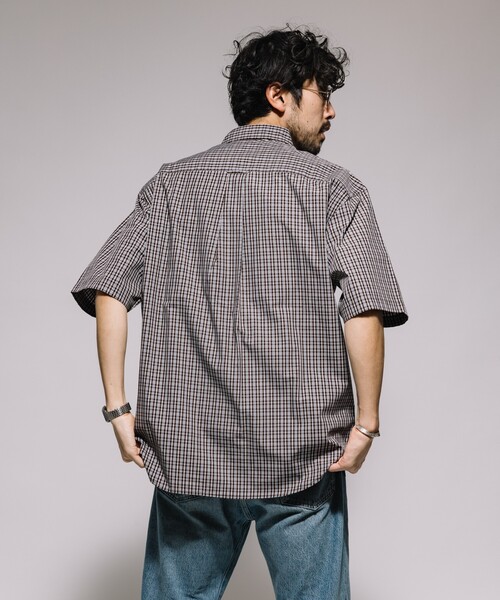 FREAK'S STORE(フリークスストア)の「タイプライター レギュラーカラー ショートスリーブ チェックシャツ/リラックスフィット(シャツ/ブラウス・メンズ・ブラウン/ベージュ/ブラック・LARGE/MEDIUM/SMALL)」の7枚目の写真