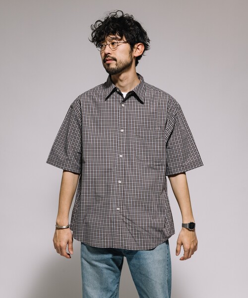 FREAK'S STORE(フリークスストア)の「タイプライター レギュラーカラー ショートスリーブ チェックシャツ/リラックスフィット(シャツ/ブラウス・メンズ・ブラウン/ベージュ/ブラック・LARGE/MEDIUM/SMALL)」の5枚目の写真