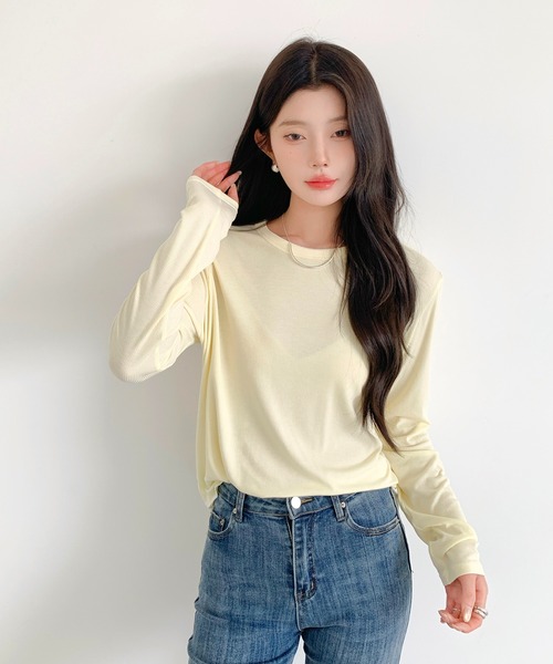 by LEGNA(バイレグナ)の「ラウンドヘム カットソー|長め丈 薄手ストレッチ(Tシャツ/カットソー・レディース・オフホワイト/杢グレー/チャコール/ライトイエロー/ブラック・FREE)」の5枚目の写真