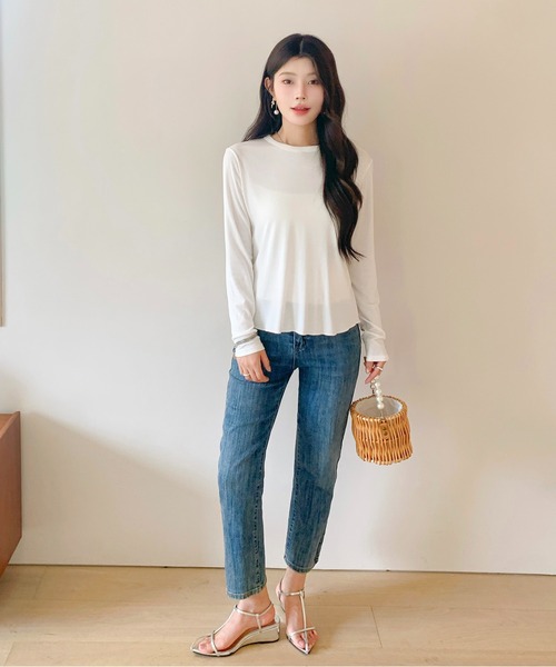 by LEGNA(バイレグナ)の「ラウンドヘム カットソー|長め丈 薄手ストレッチ(Tシャツ/カットソー・レディース・オフホワイト/杢グレー/チャコール/ライトイエロー/ブラック・FREE)」の17枚目の写真
