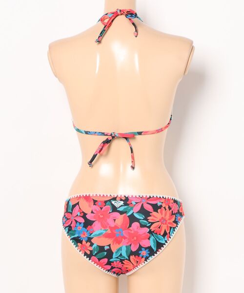 ROXY（ロキシー）の「【ROXY/ロキシー】24SS ARENA TRI/水陸両用三角ブラトップ・ショーツ・ドローコード付きマルチウェイスカート3点セット(水着)（水着・レディース・レッド/ピンク/グリーン・MEDIUM/SMALL/LARGE）」の4枚目の写真