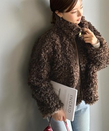 mily bilet(ミウィビレット)の【mily bilet】ふわふわのボリューム感♪フェイクレザーテープ使いプードルファーブルゾン(ブルゾン)