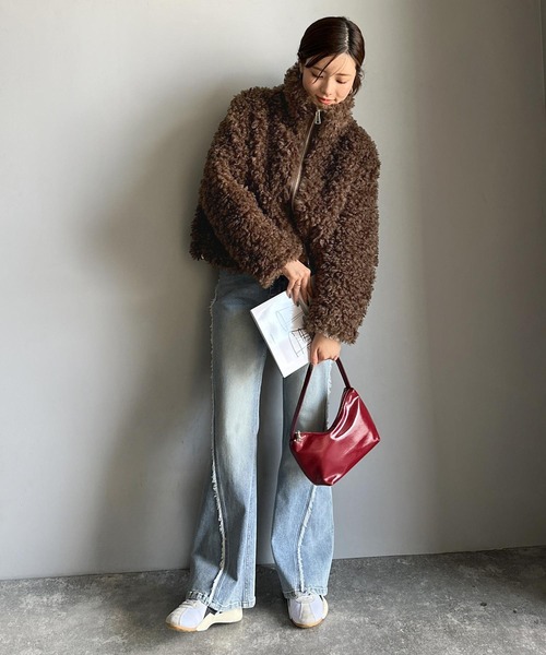 mily bilet(ミウィビレット)の「【mily bilet】ふわふわのボリューム感♪フェイクレザーテープ使いプードルファーブルゾン(ブルゾン・レディース・ブラウン/アイボリー/ベージュ・LARGE/MEDIUM/SMALL/X-LARGE)」の13枚目の写真