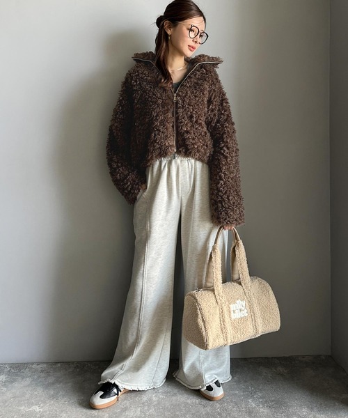 mily bilet(ミウィビレット)の「【mily bilet】ふわふわのボリューム感♪フェイクレザーテープ使いプードルファーブルゾン(ブルゾン・レディース・ブラウン/アイボリー/ベージュ・LARGE/MEDIUM/SMALL/X-LARGE)」の16枚目の写真