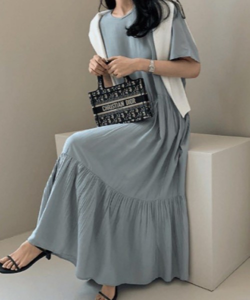 VIBGYOR(ヴィブジョー)の「urbanfemine./ダブルプリーツワンピース U7082(ワンピース・レディース・ベージュ/ブラック/ブルー/ネイビー・FREE)」の4枚目の写真