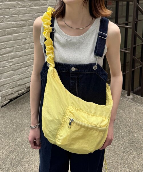 CIAOPANIC TYPY（チャオパニックティピー）の「【yukino企画】ナイロンギャザーショルダーポケット付きショルダー（トートバッグ・レディース・イエロー/チャコールグレー/オフホワイト/サックスブルー・ONE SIZE）」の6枚目の写真