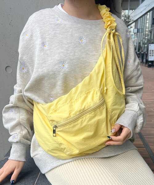 CIAOPANIC TYPY（チャオパニックティピー）の「【yukino企画】ナイロンギャザーショルダーポケット付きショルダー（トートバッグ・レディース・イエロー/チャコールグレー/オフホワイト/サックスブルー・ONE SIZE）」の8枚目の写真