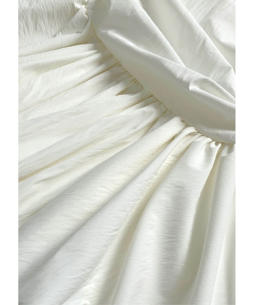 SALTMINT(ソルトミント)の「《韓国ファッション》2wayぺプラムチューブトップ-上品カジュアルな大人の一枚-(チューブトップ・レディース・ホワイト/ブラック/ベージュ/ホワイト×ブラック・FREE)」の20枚目の写真