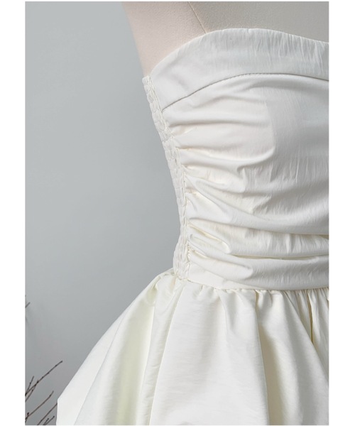 SALTMINT(ソルトミント)の「《韓国ファッション》2wayぺプラムチューブトップ-上品カジュアルな大人の一枚-(チューブトップ・レディース・ホワイト/ブラック/ベージュ/ホワイト×ブラック・FREE)」の17枚目の写真