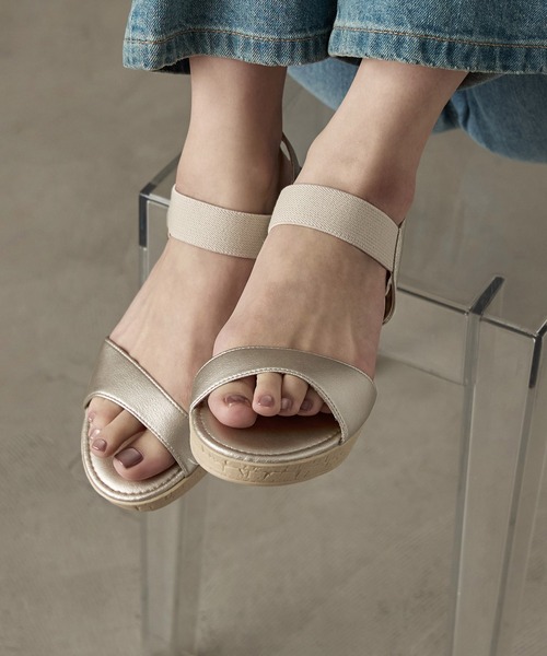 Fashion Letter(ファッションレター)の「日本製 ストラップ付き スポーツサンダル レディース(サンダル・レディース・ブラック/ゴールド/ブロンズ・LL/L/M/S)」の2枚目の写真