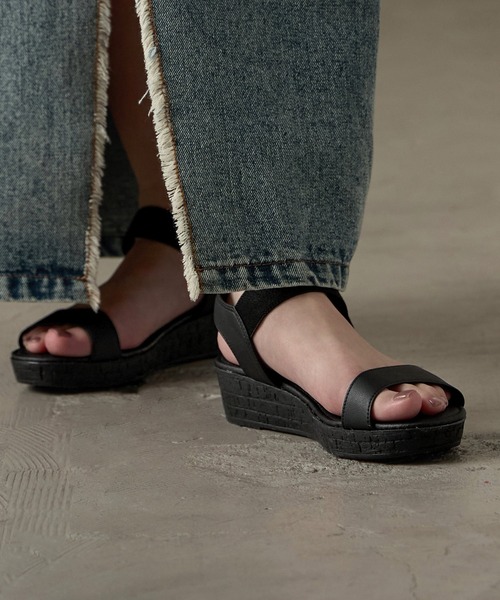 Fashion Letter(ファッションレター)の「日本製 ストラップ付き スポーツサンダル レディース(サンダル・レディース・ブラック/ゴールド/ブロンズ・LL/L/M/S)」の8枚目の写真